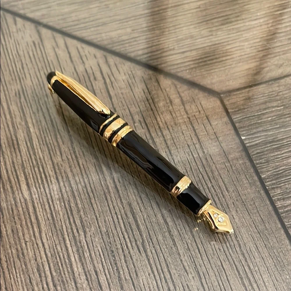 Vintage Style Fountain Pen Pin